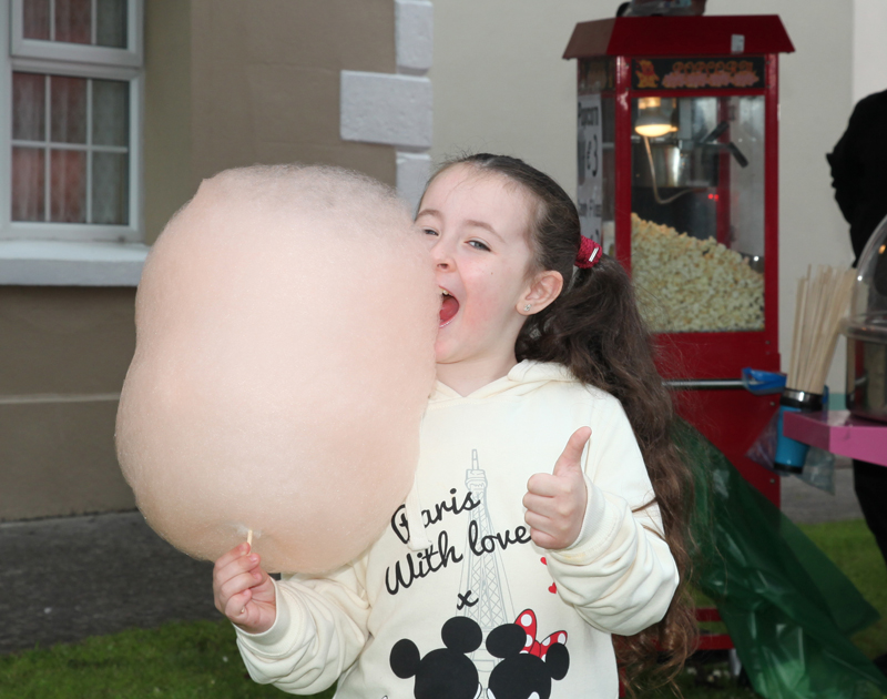 Girl with candyfloss